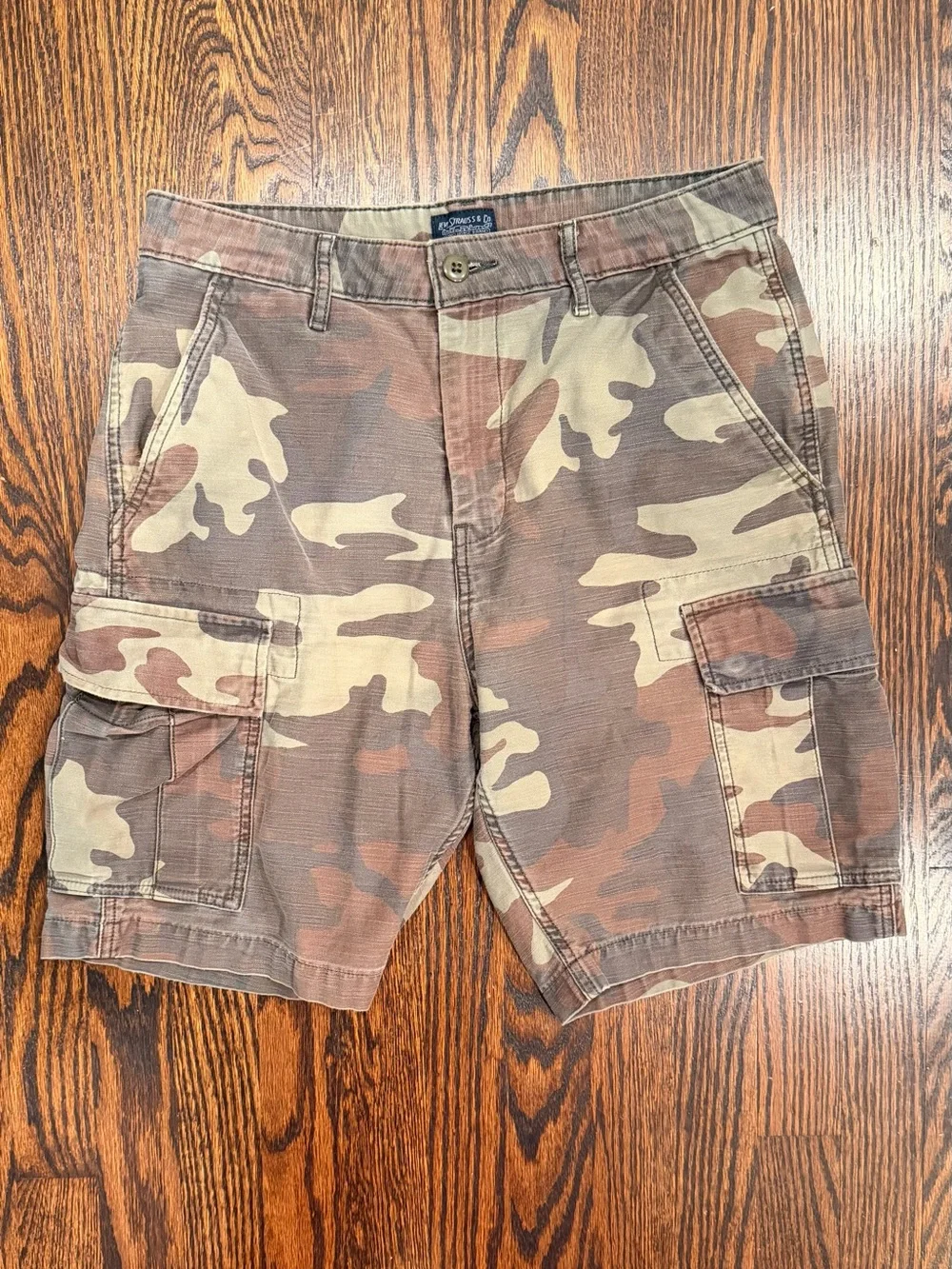 Levi Strauss & Co Two Horse Brand Men's Camo Cargo Shorts Size W30